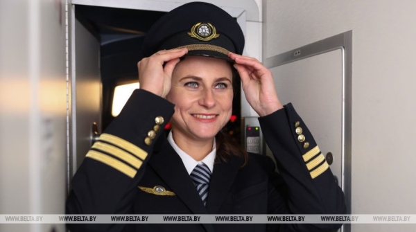 "Эйфория от первого полета всегда со мной". Как женщина-пилот покорила небо